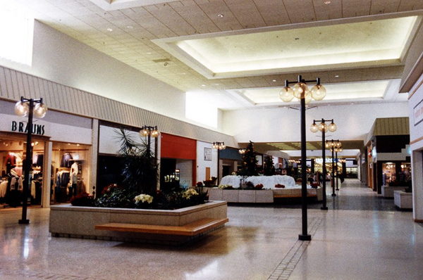 North Kent Mall - Random Shots From Facebook Group (newer photo)